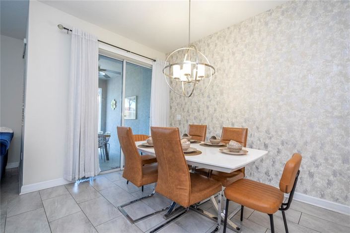 Image No.11-4 Bed Townhouse for sale