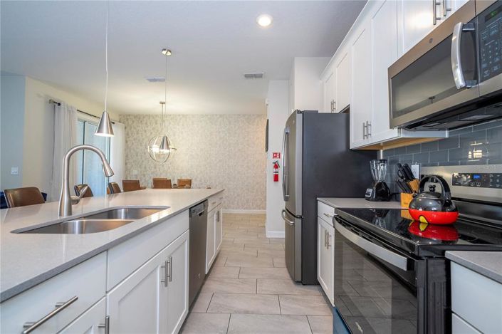 Image No.22-4 Bed Townhouse for sale