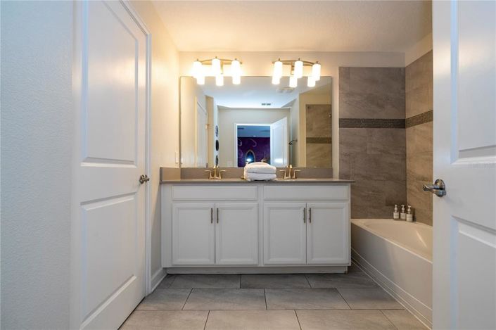 Image No.42-4 Bed Townhouse for sale