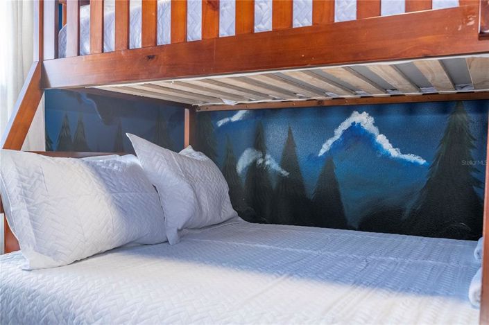 Image No.52-4 Bed Townhouse for sale