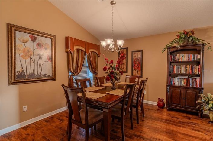 Image No.6-3 Bed Property for sale