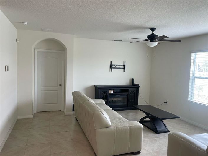 Image No.11-Propriété de 4 chambres à vendre à Kissimmee