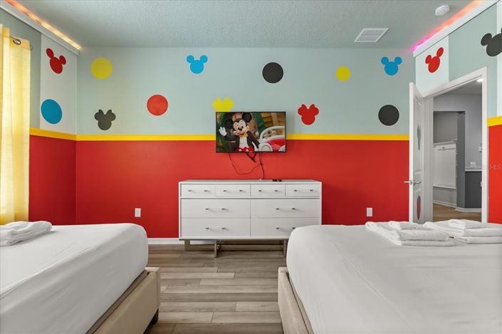 Image No.44-10 Bed Property for sale