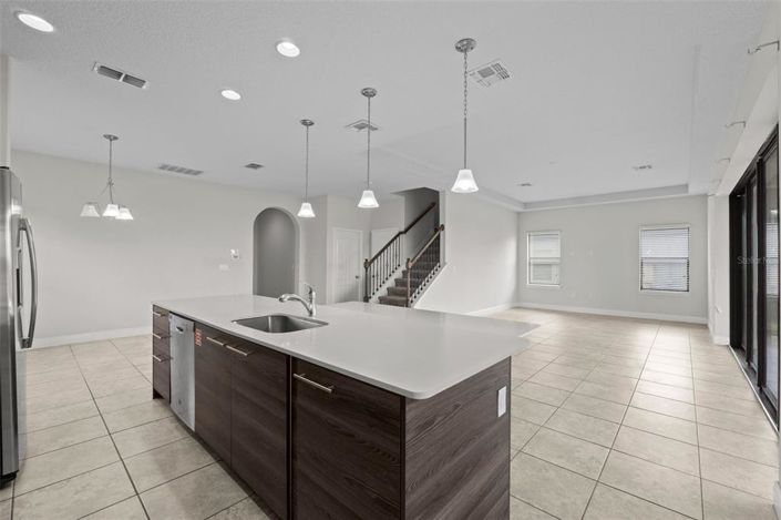 Image No.11-6 Bed Property for sale