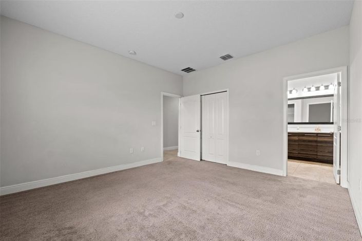 Image No.18-6 Bed Property for sale