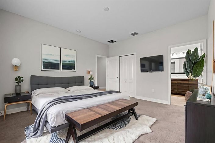 Image No.19-6 Bed Property for sale