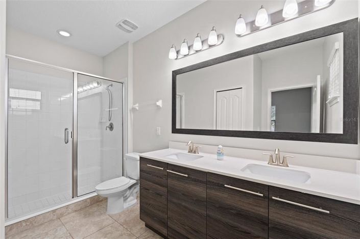 Image No.20-6 Bed Property for sale