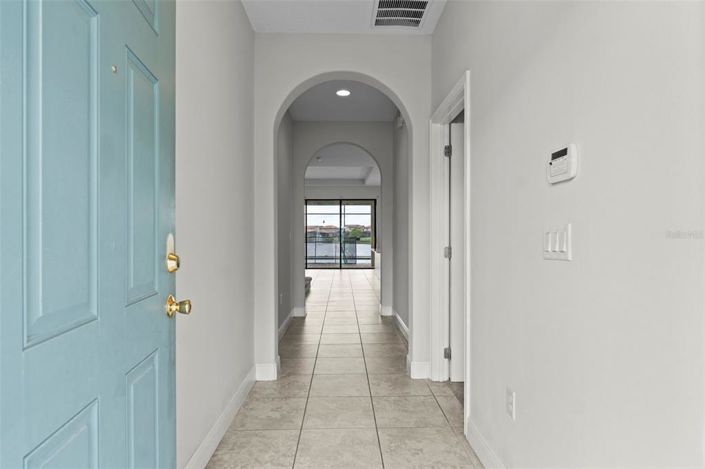 Image No.3-6 Bed Property for sale