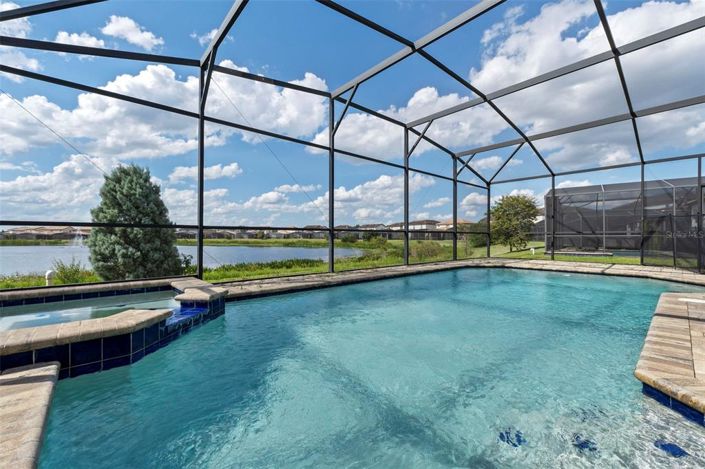 Image No.32-6 Bed Property for sale