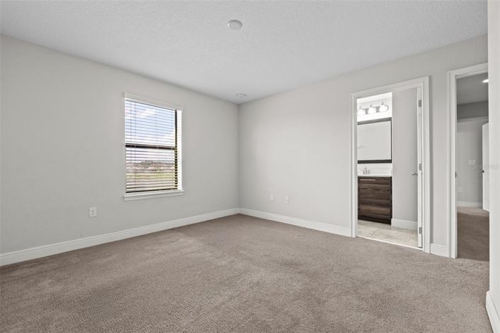 Image No.37-6 Bed Property for sale