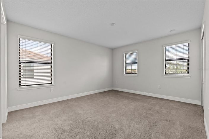 Image No.47-6 Bed Property for sale