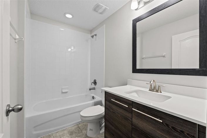 Image No.56-6 Bed Property for sale