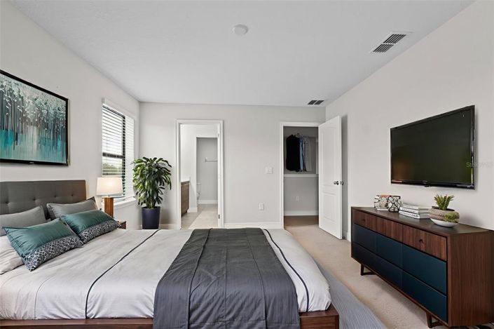 Image No.62-6 Bed Property for sale