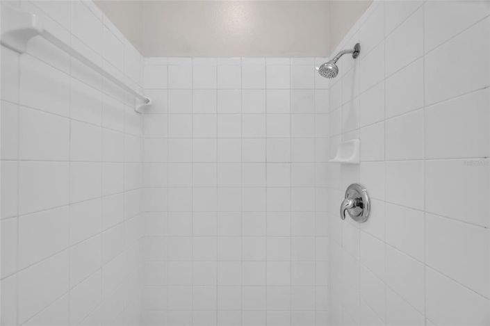 Image No.17-4 Bed Property for sale