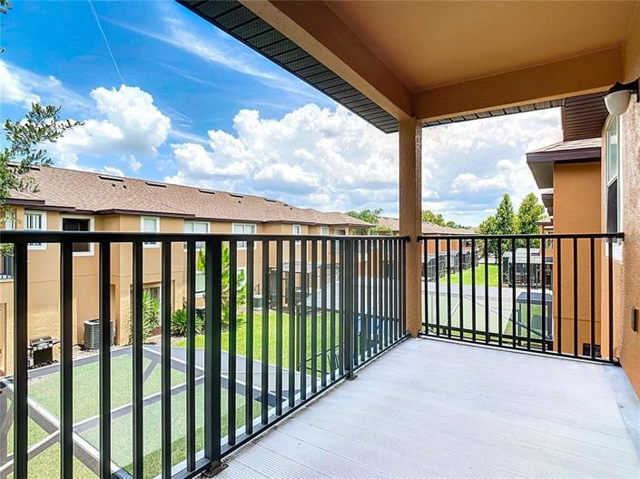 Image No.16-4 Bed Townhouse for sale