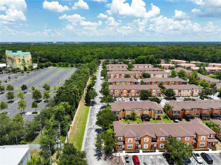 Image No.3-4 Bed Townhouse for sale