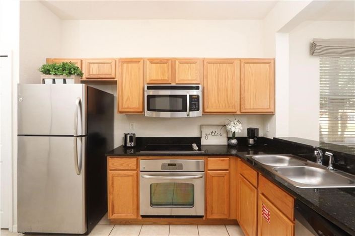 Image No.4-4 Bed Townhouse for sale