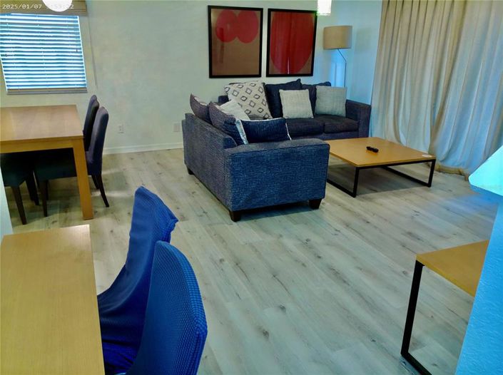 Image No.7-4 Bed Townhouse for sale