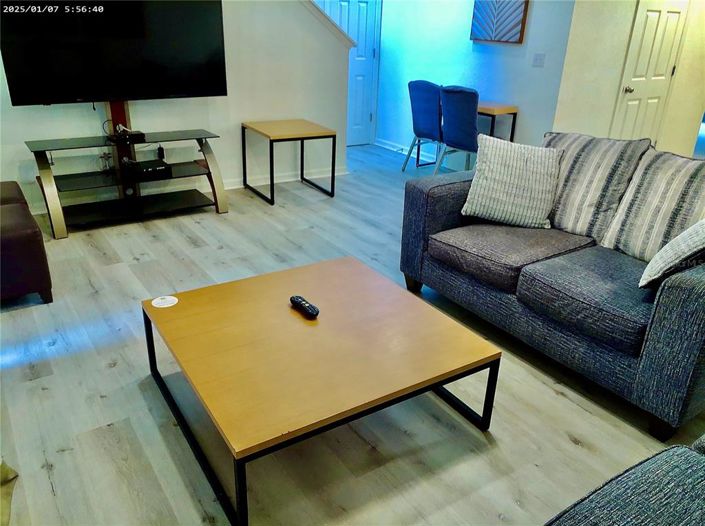 Image No.8-4 Bed Townhouse for sale