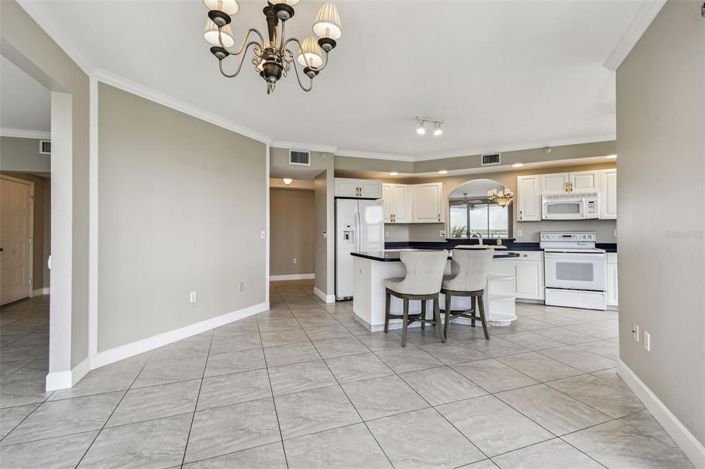 Image No.19-2 Bed Property for sale