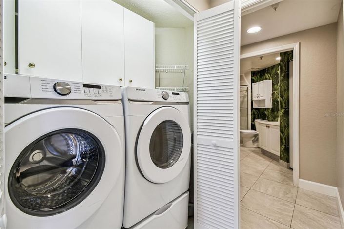 Image No.67-2 Bed Property for sale