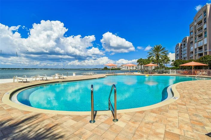 Image No.81-2 Bed Property for sale