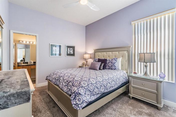 Image No.28-5 Bed Property for sale