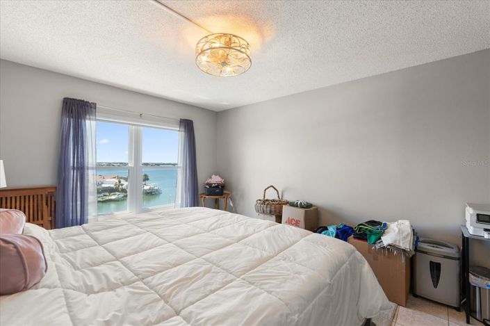 Image No.24-1 Bed Property for sale