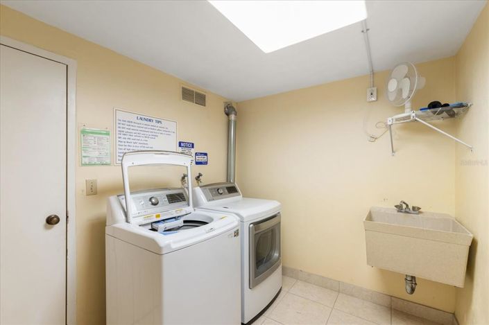 Image No.27-1 Bed Property for sale