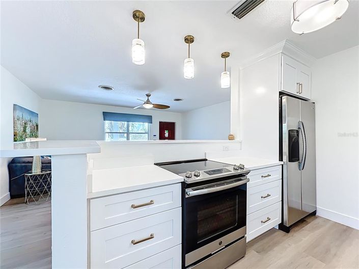 Image No.11-2 Bed Property for sale