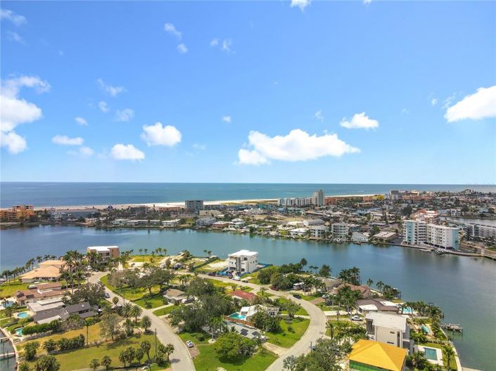 Image No.36-2 Bed Property for sale