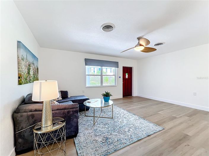 Image No.5-2 Bed Property for sale