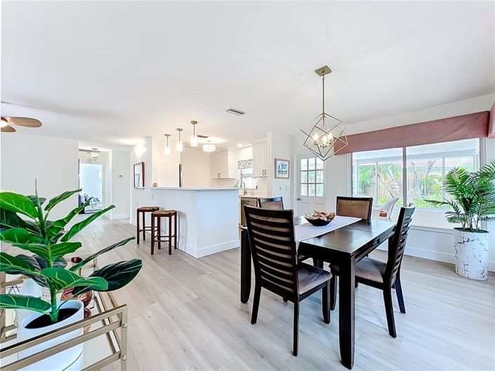 Image No.7-2 Bed Property for sale