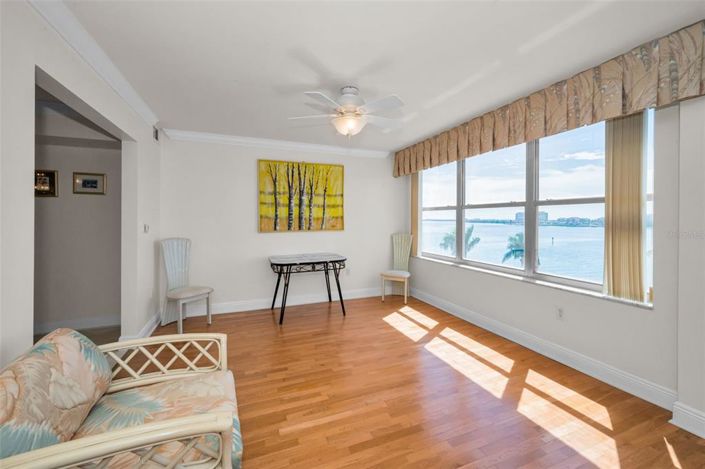 Image No.10-2 Bed Property for sale