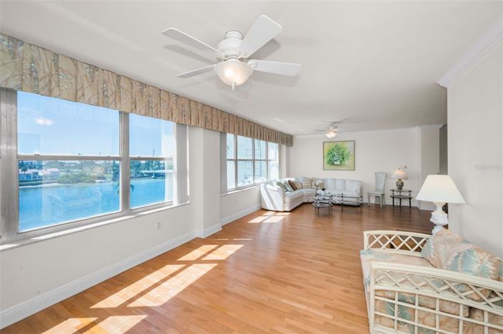 Image No.11-2 Bed Property for sale