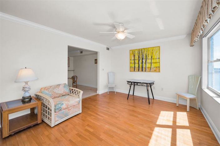 Image No.13-2 Bed Property for sale