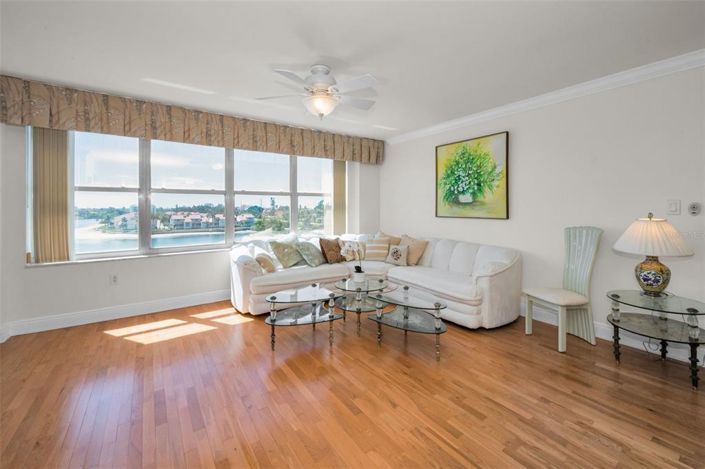 Image No.8-2 Bed Property for sale