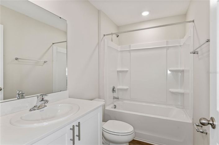 Image No.18-3 Bed Townhouse for sale