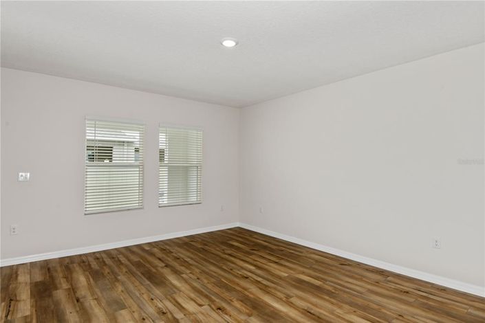 Image No.9-3 Bed Townhouse for sale