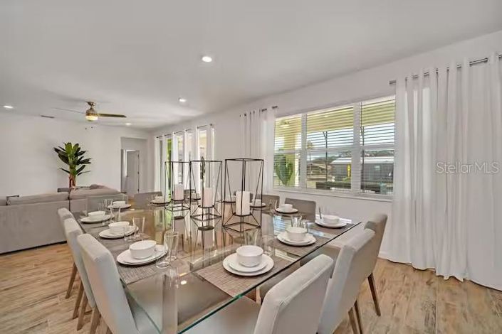 Image No.12-15 Bed Property for sale