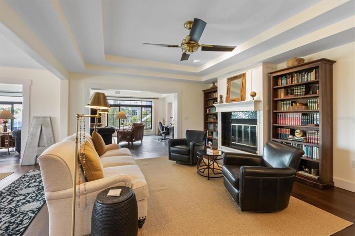 Image No.22-5 Bed Property for sale