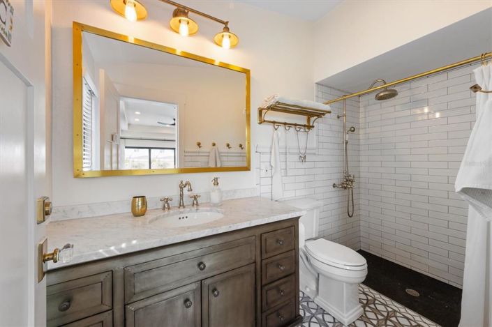 Image No.31-5 Bed Property for sale