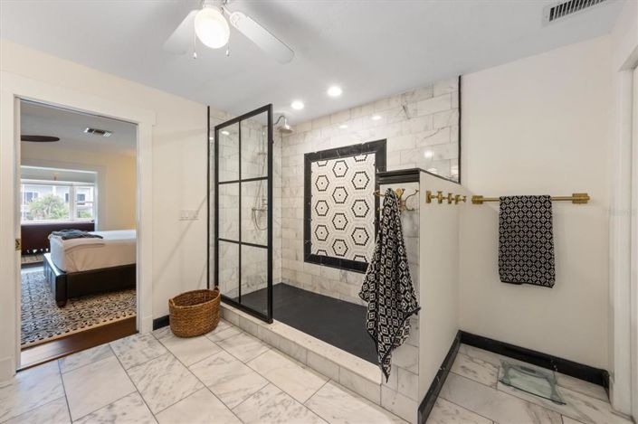 Image No.41-5 Bed Property for sale