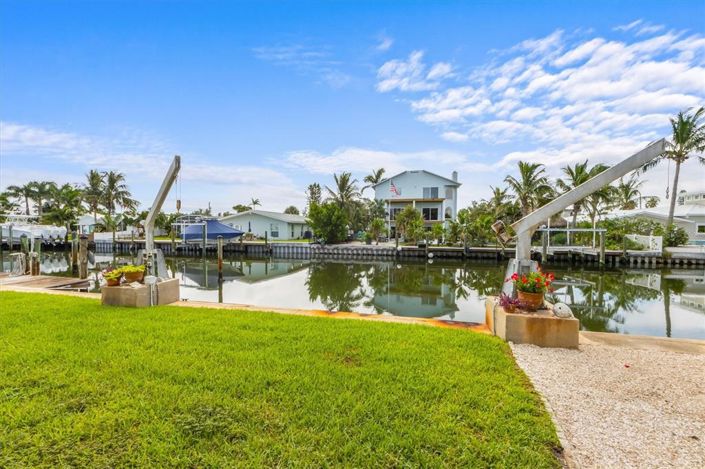 Image No.54-5 Bed Property for sale