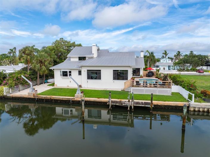 Image No.69-5 Bed Property for sale