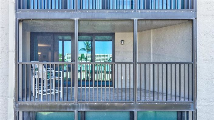 Image No.44-2 Bed Property for sale