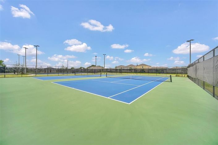 Image No.38-6 Bed Property for sale