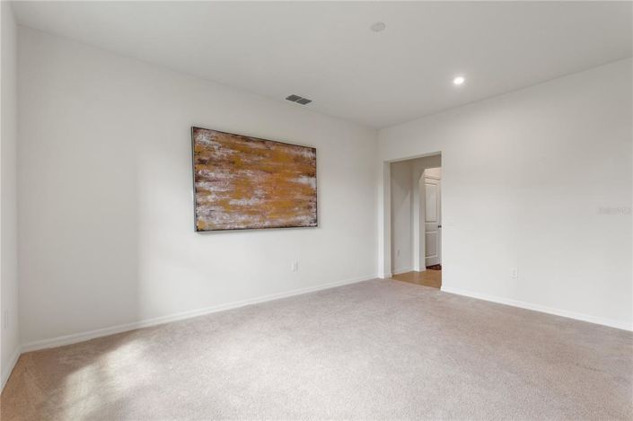 Image No.11-6 Bed Property for sale