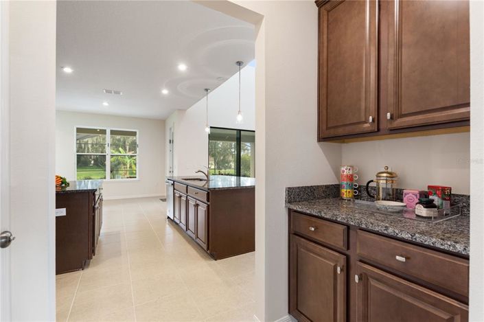 Image No.13-6 Bed Property for sale