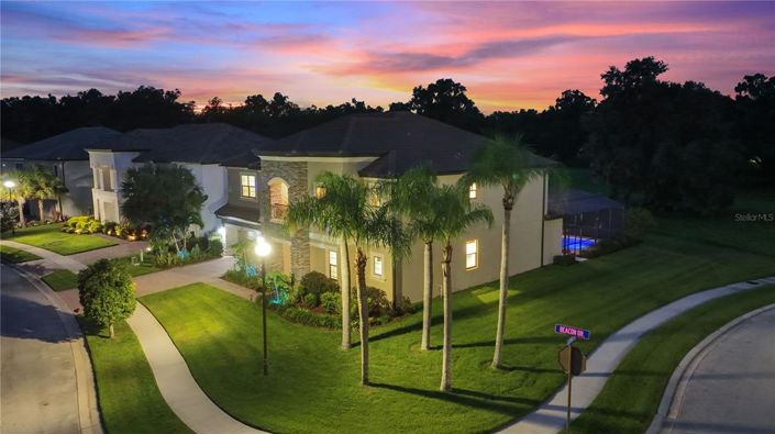 Image No.2-6 Bed Property for sale